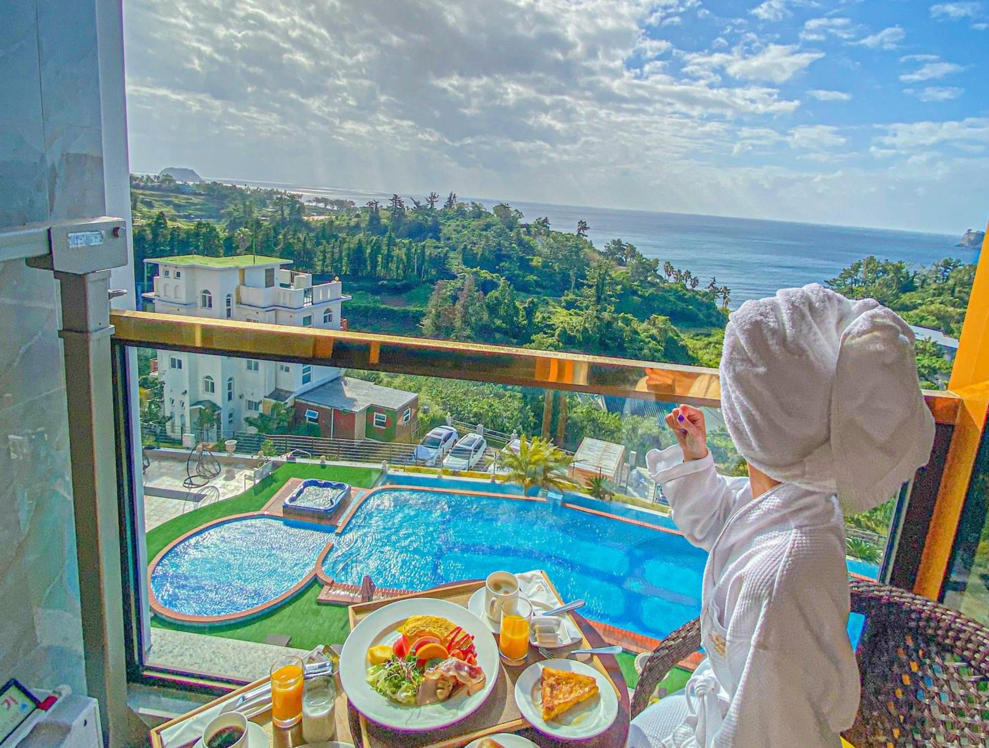 โกลด์วัน โฮเต็ล แอนด์ สวีท Hotel ซอกวีโพ ภายนอก รูปภาพ
