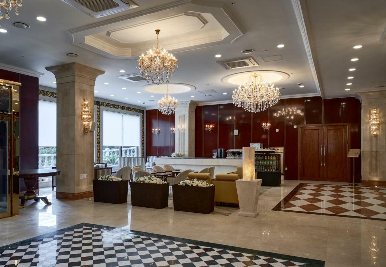 โกลด์วัน โฮเต็ล แอนด์ สวีท Hotel ซอกวีโพ ภายนอก รูปภาพ